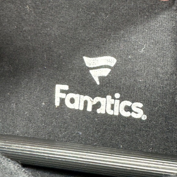 Atlanta Braves 2021 Pennant Chase T Shirt Men Medium Black Red Fantatics Cotton - Picture 4 of 7